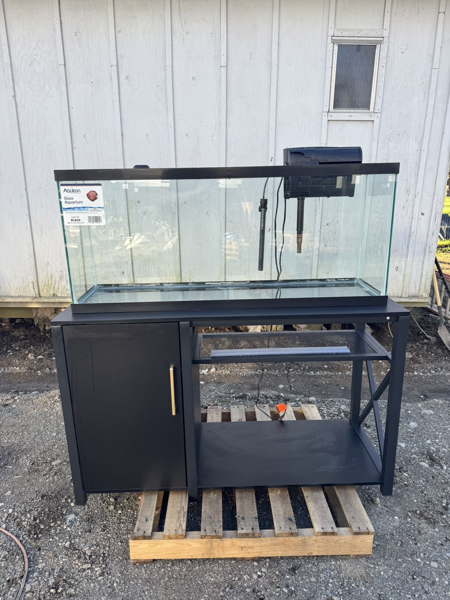55 Gallon fish Tank With Stand And Starter Accesories