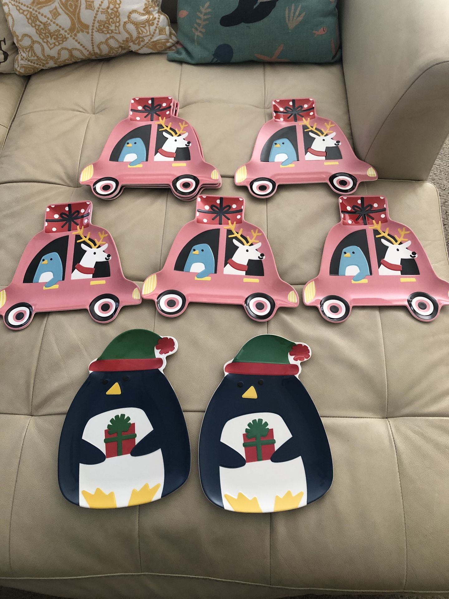 Christmas plates… Ideal for kids