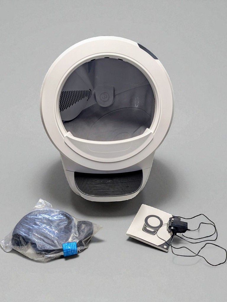 Litter Robot 4 Bundle Excellent Condition With 22 Months Warranty And Extras Clean And Sanitized!