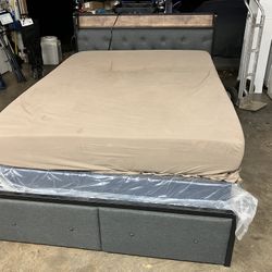 Full Size Bed Set