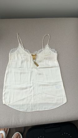 Cream H&M top, Brand New. Size 4