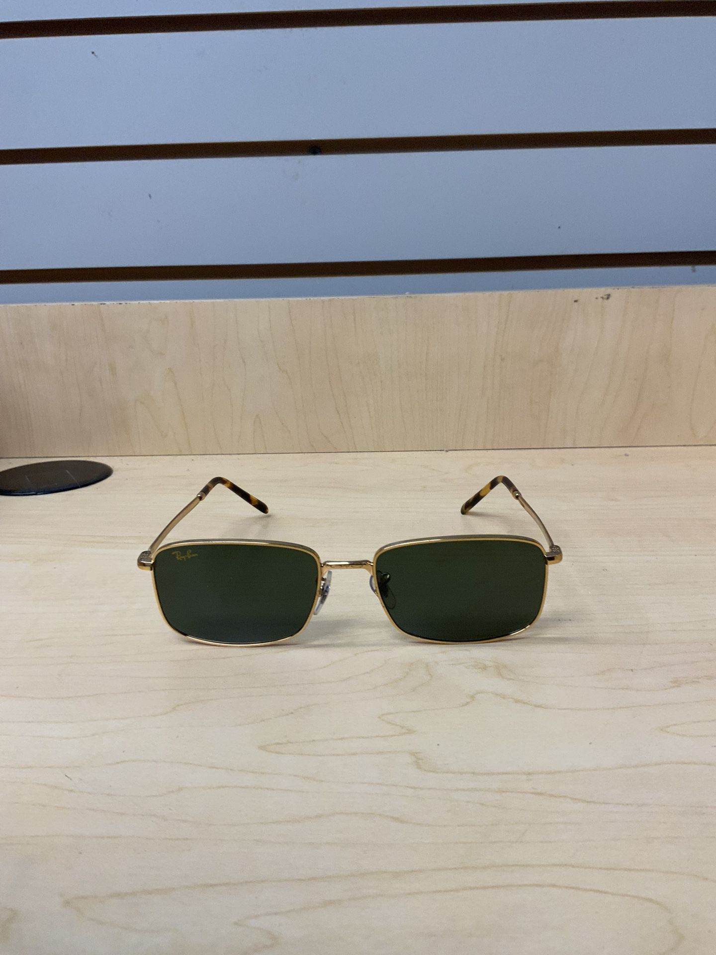 Ray-Ban RB3717 Polarized Dark Green/Gold Sunglasses