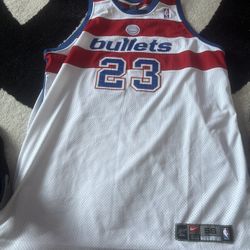 AUTHENTIC JERSEY