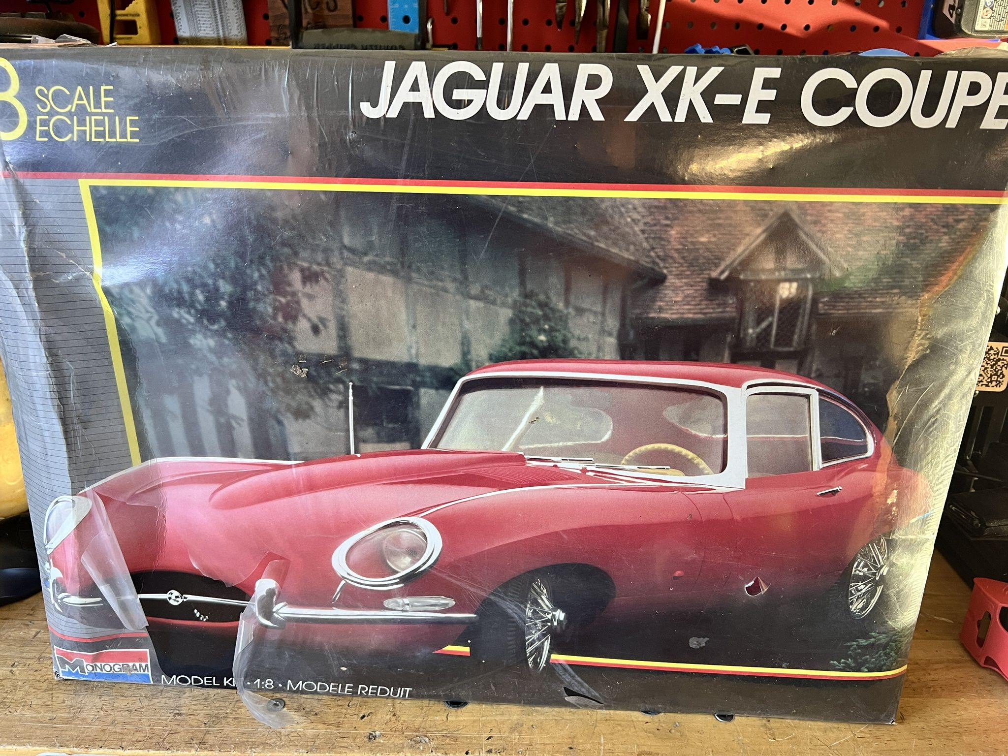 Vintage Monogram Jaguar XKE Coupe 1/8 Scale Large Model Kit #2612