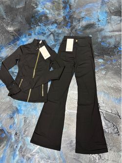 Lululemon set flare leggings