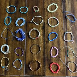 Costume Jewelry/bracelets 