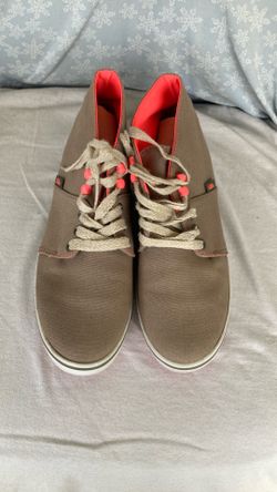 VANS. Size. 71/2.