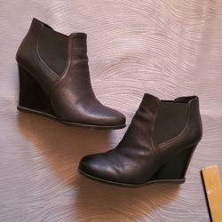Womens Booties, Size 6