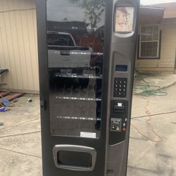 Combo Vending Machine With Credit Card Reader 