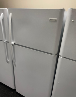 Frigidaire Top Freezer Fridge – White, Clean, 19 cu ft class