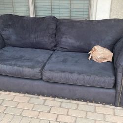 Free Couch 
