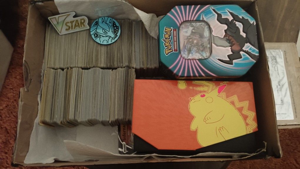 Lot- Pokémon Cards