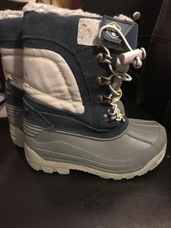 NEW KIDS BOOTS SIZE 11C