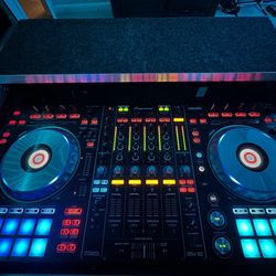 Pioneer DDJ-SZ with carrying case