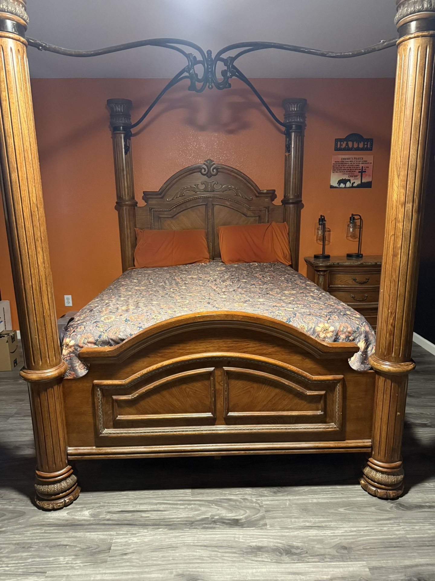Queen 4 Post Bedroom Set