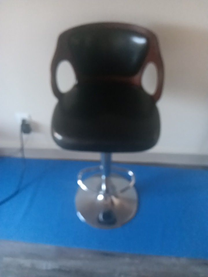 Retro Bar Stool