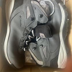 Columbia Hiking Shoe Women Size 11