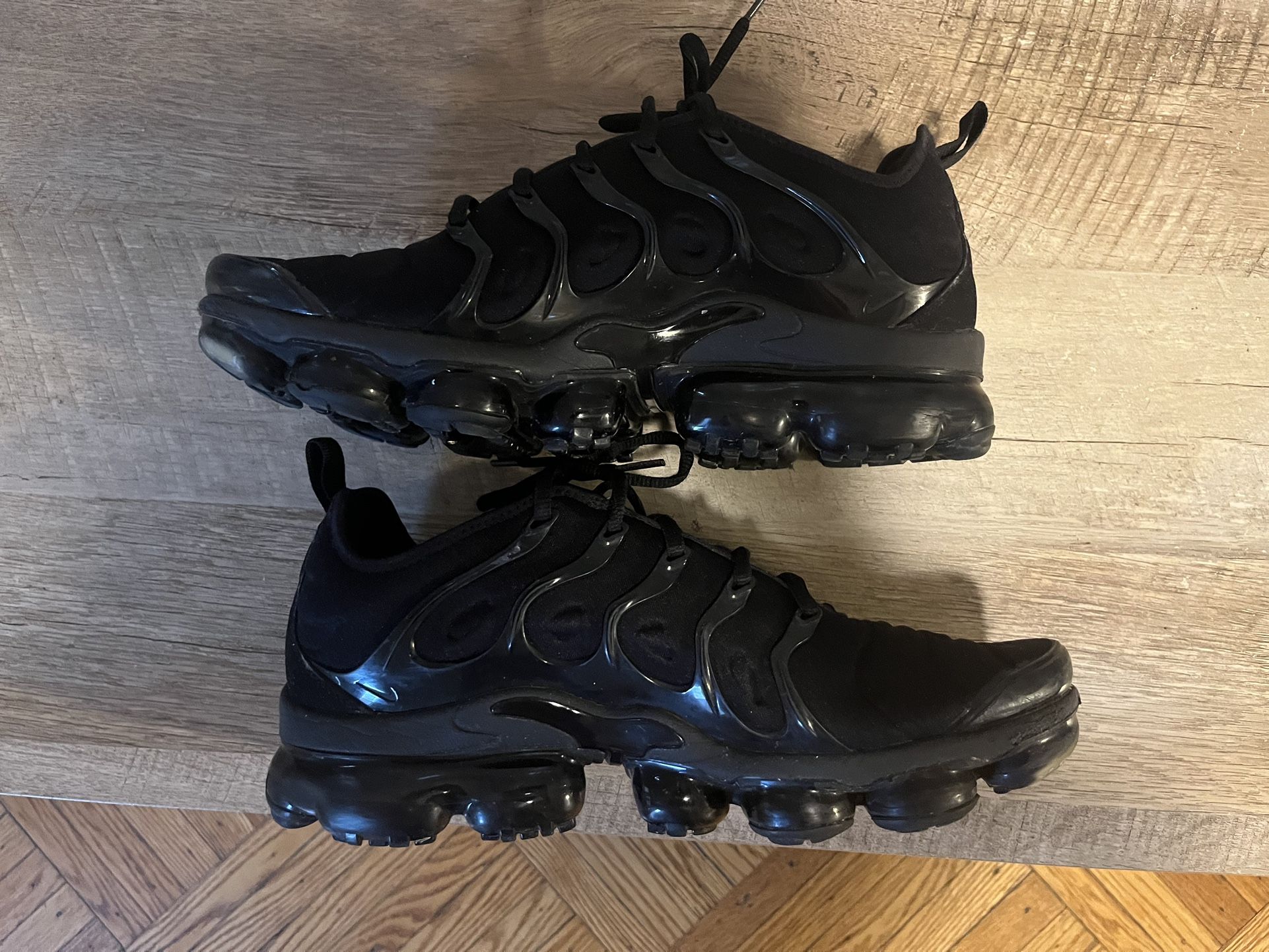 Nike vapormax black in box top