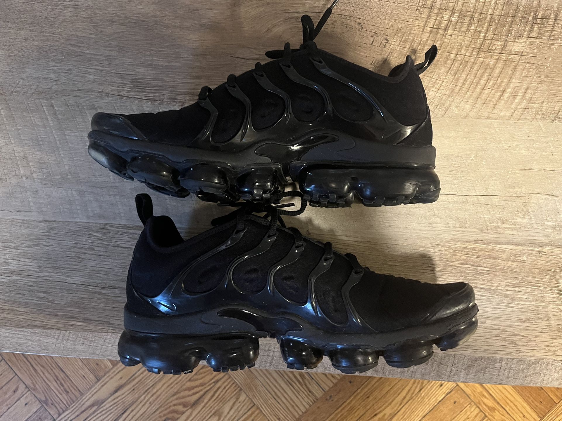 Nike Vapor Max Plus Triple Black for Sale in Bardonia, NY