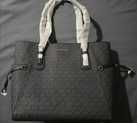 Michael Kor purse