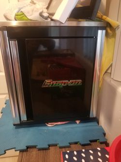 SNAP-ON MINI FRIDGE