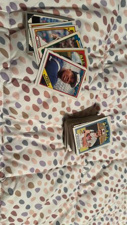 125 mlb topps cards each card is 1$ or higher