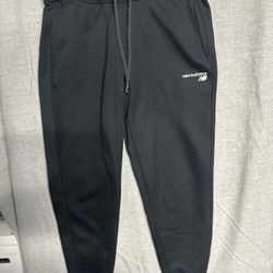 New balance size medium black sweatpants