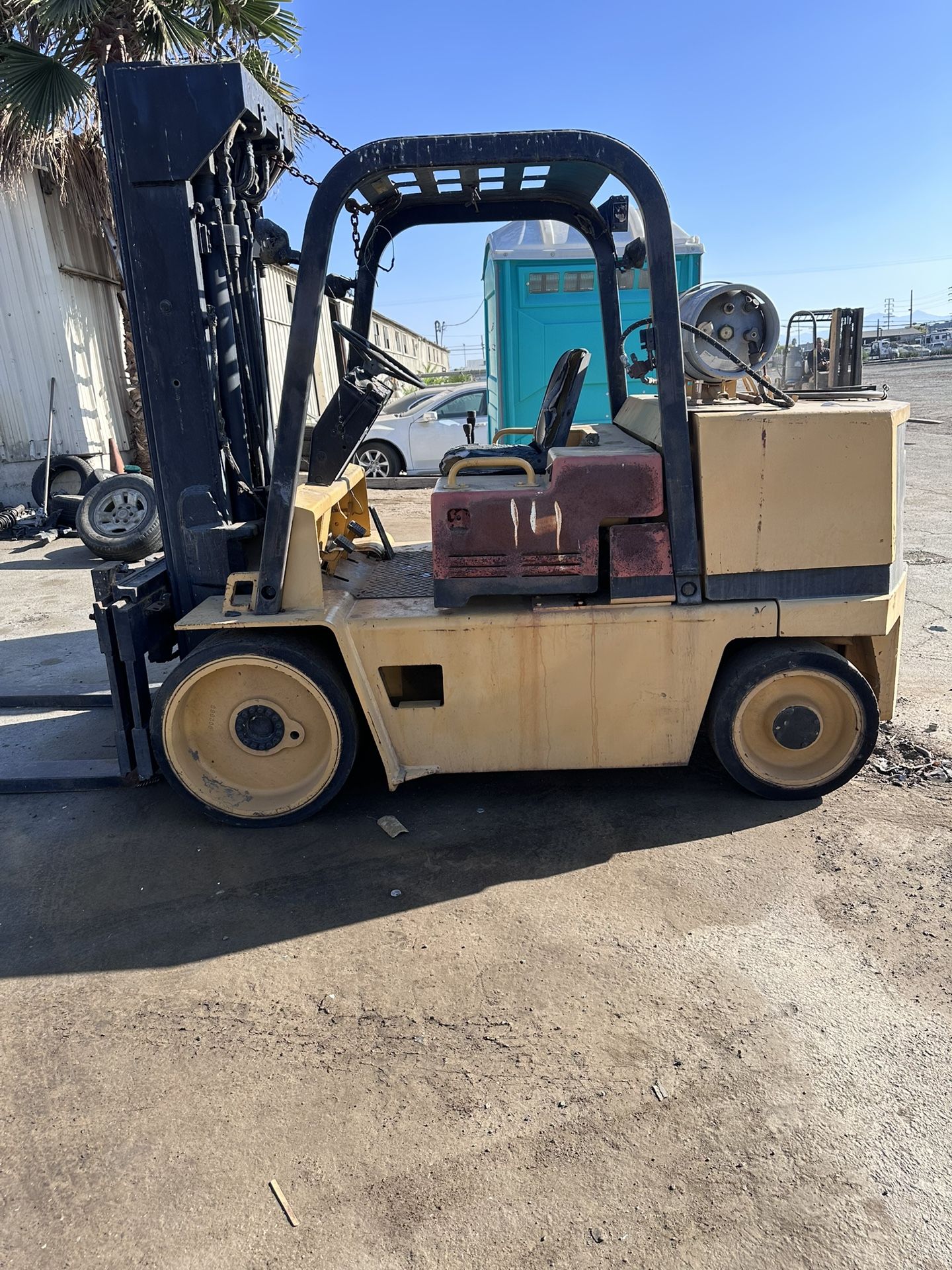 Caterpillar 12k Forklift Indoor Outdoor Propane