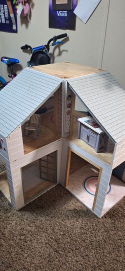 Doll house