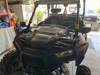 Rzr 2018 , low miles