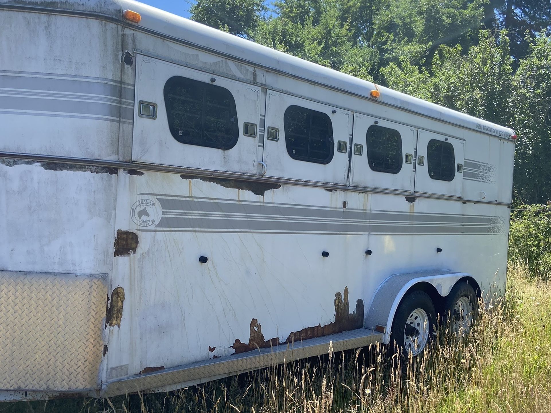 1998 Trails West Sierra 4 Horse Trailer