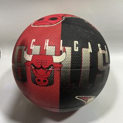 Spalding NBA Chicago Bulls Courtside Outdoor Rubber Basketball 90s Jordan Era