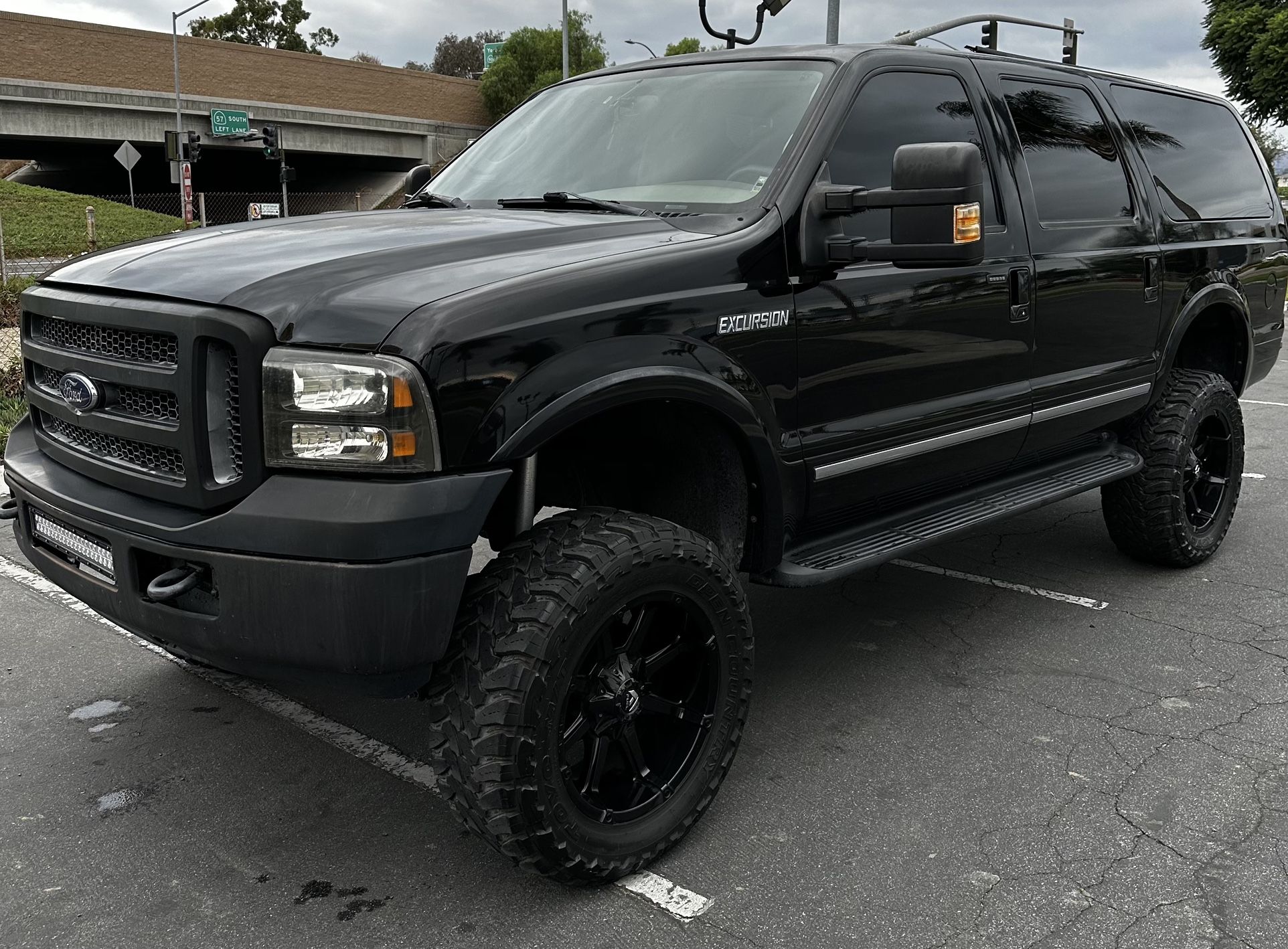 2003 Ford Excursion for Sale in Fullerton, CA - OfferUp