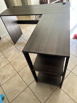 Computer desk