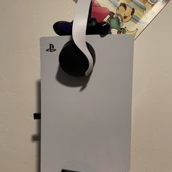 PS5 Disc Ver. (Barely Used) With Pulse 3d Headset And Controller