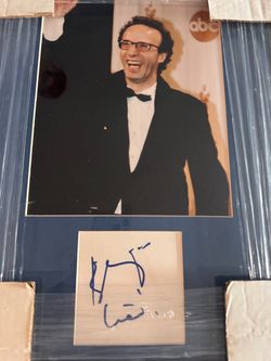 Roberto Benigni Authentic Signed 16x20