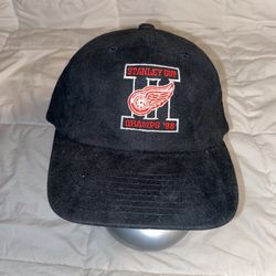 Vintage 1998 Detroit Red Wings Stanley Cup Champs 98’ Locker Room Hat