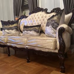 Antique Couch With Table