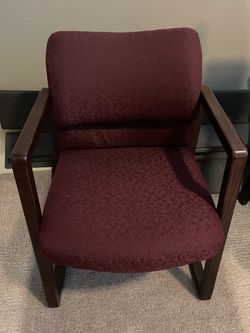 Burgundy Upholstered Accent Chair with Solid Wood Frame – Very Good Condition