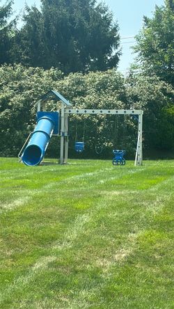 Kings swing set