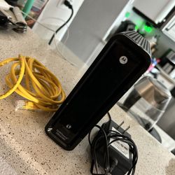 ARRIS SURFboard SBG6580 DOCSIS 3.0 Cable Modem/ Wi-Fi N300 2.4Ghz + N300 5GHz Dual Band Router