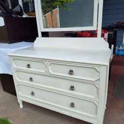 Vintage Farmhouse Shabby Chic Drresser