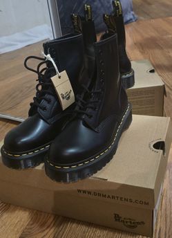 Dr. Martens, 1460 Bex Smooth Leather Platform Boots in Black