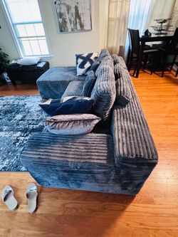 Boneless sectional two pieces with Carpet