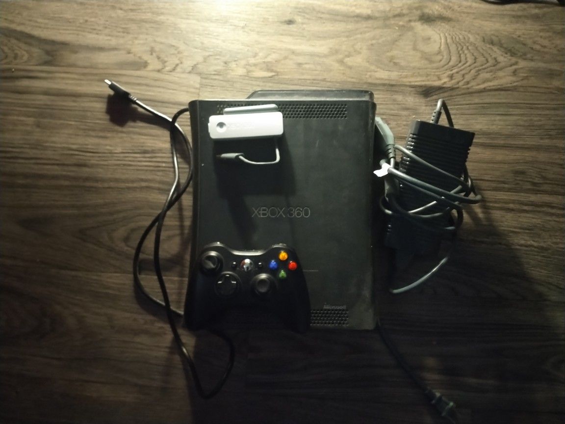 Xbox 360 + Games 