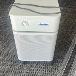 Austin Healthmate Medical Grade Air Purifier