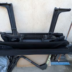 4 door jeep Wrangler jlu soft top.