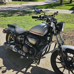 2021 Yamaha Bolt