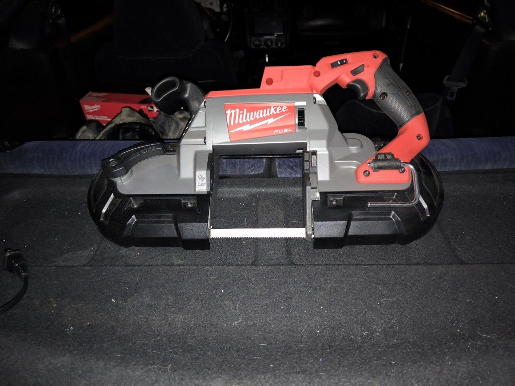 M18 Milwaukee Band Saw 1 Battery And Charger
