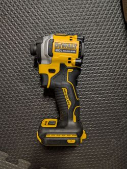 DeWalt DCF850 IMPACT DRIVER